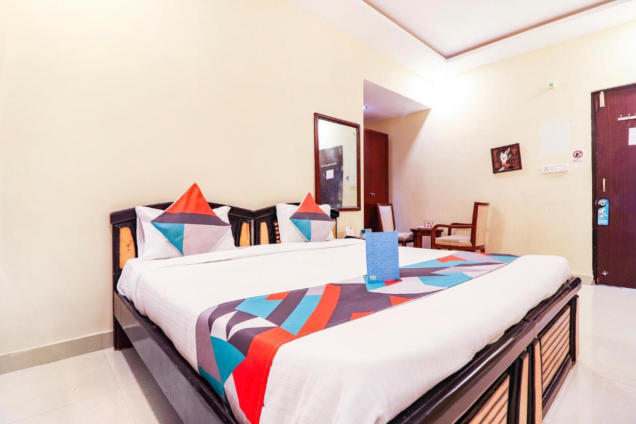 Fabexpress Mid Town Hotel Hyderabad Exterior photo