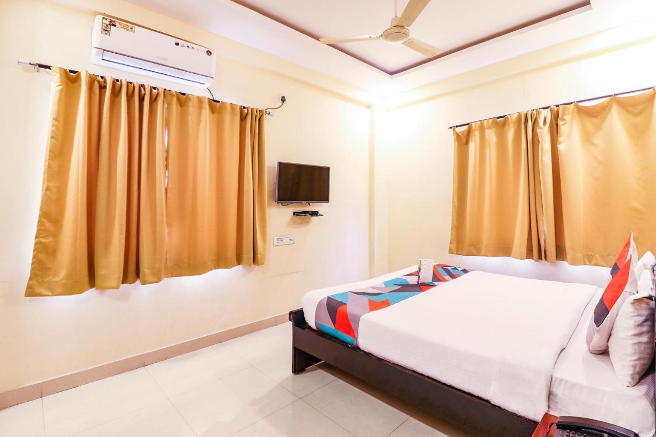 Fabexpress Mid Town Hotel Hyderabad Exterior photo