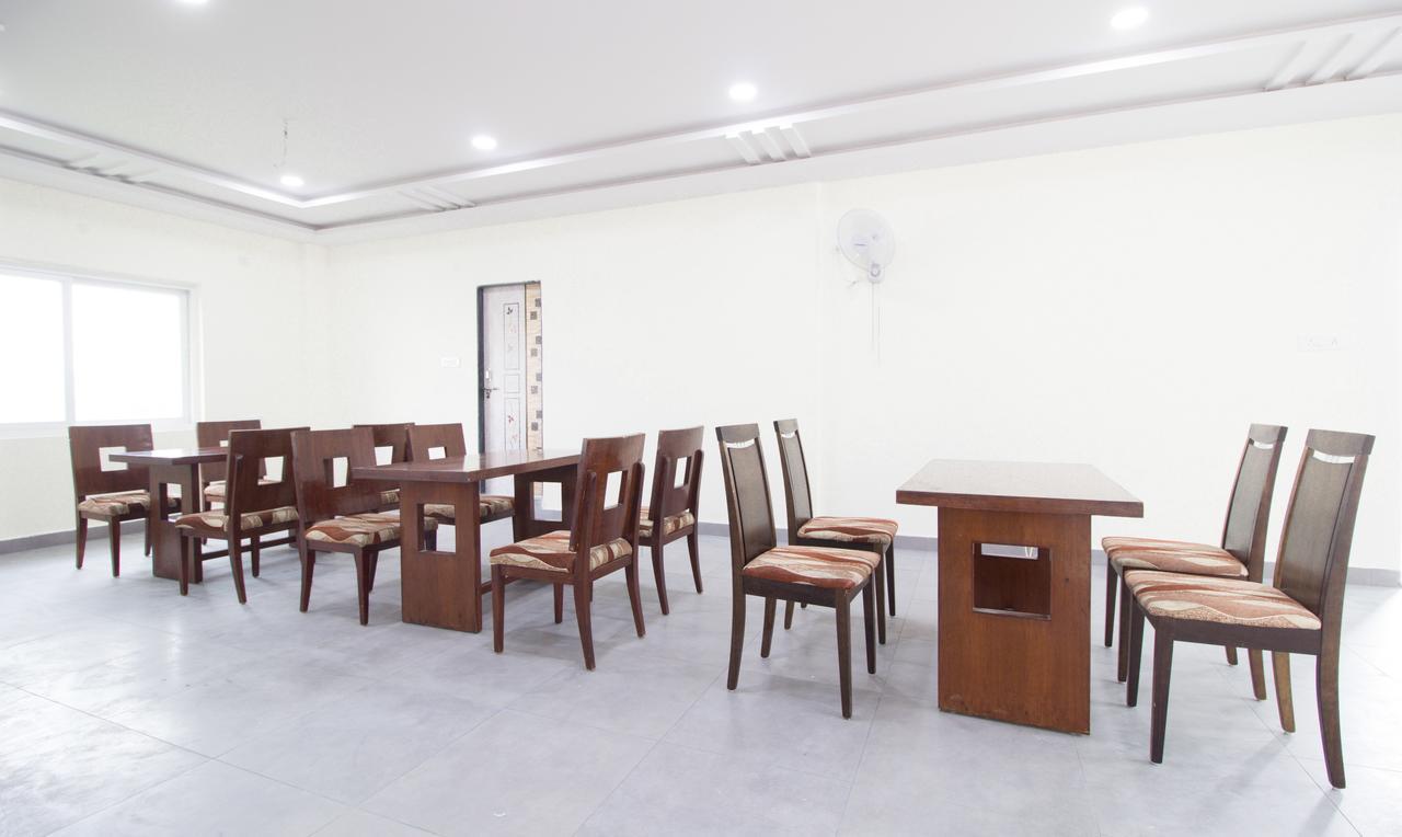 Fabexpress Mid Town Hotel Hyderabad Exterior photo